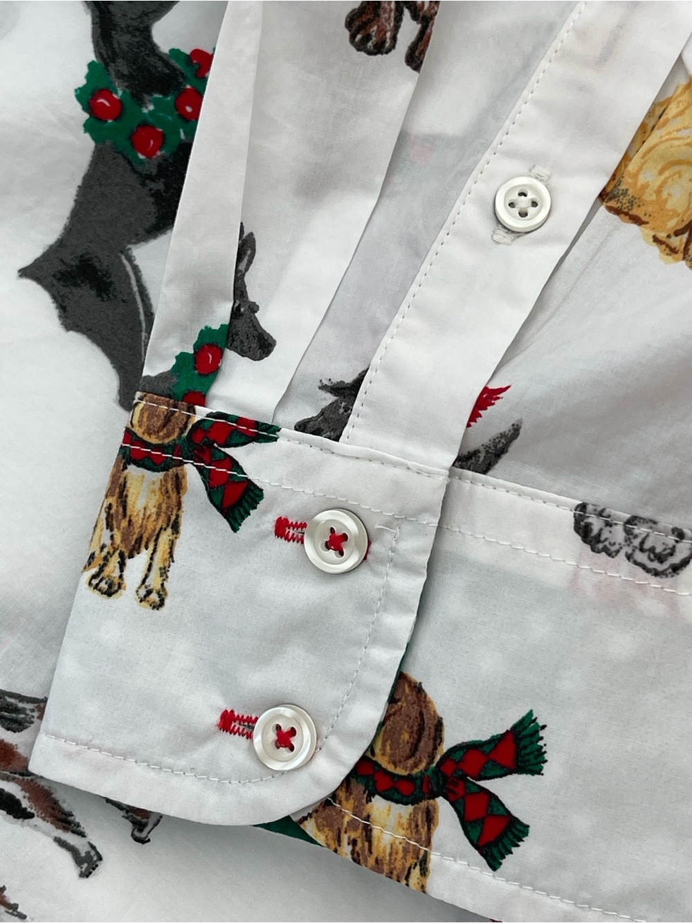 Talbots White Cotton Festive Button-Front Shirt "Dogs of Christmas" Print, Large - Picture 8 of 13